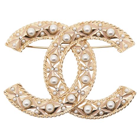 women's Chanel brooch